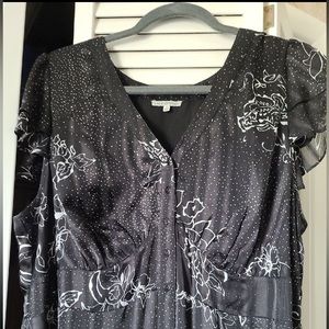 Black & White Floral Maxi Dresa